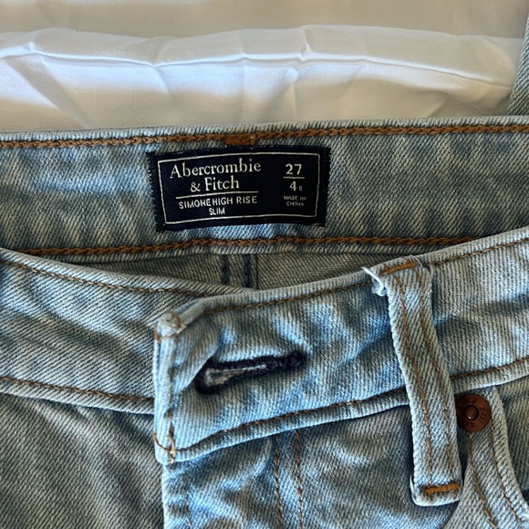 Abercrombie & Fitch Denim - Picture 3 of 4
